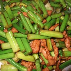 蒜苔炒肉的做法[图]