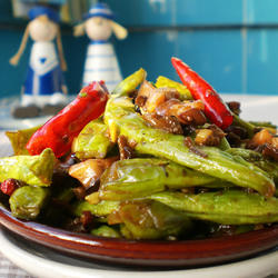香菇芽菜煸芸豆的做法[图]