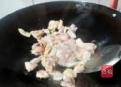 西兰花炒鸡的做法图解5