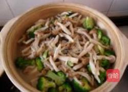 蟹味菇鱼头豆腐煲的做法图解11