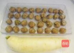 自制鲮鱼丸萝卜汤的做法图解7