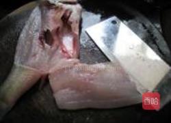 特色蒸鲈鱼的做法图解6