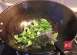 青椒茭白炒鸡肫的做法图解6