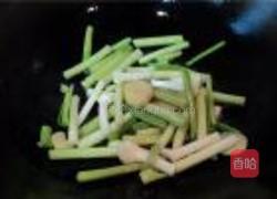 蒜炒肉的做法图解3