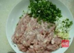 蛋饺一锅烩的做法图解1