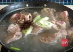 大骨炖萝卜的做法图解4