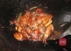 姜葱爆鱿鱼筒的做法图解3