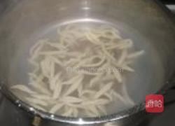 五彩鲜蔬剪刀面的做法图解5