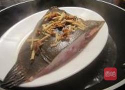 冬菜蒸左口鱼的做法图解3
