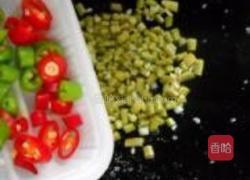 酸豆角炒鸽肫的做法图解8