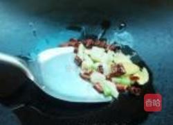 花生仁炒肉丁的做法图解6