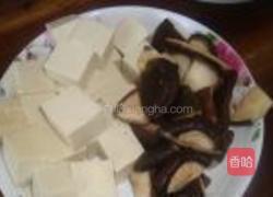 鸡腿烧豆腐的做法图解2