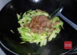 芥兰炒腊肉的做法图解7