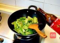 鱼露金蒜焖扁豆的做法图解6