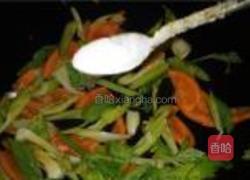 芹菜炒黑木耳的做法图解8