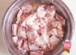 蒜蓉茄汁排骨的做法图解2