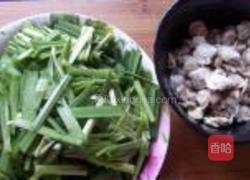 韭菜炒蚬肉的做法图解2