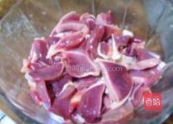 南昌风味辣脆鸭胗的做法图解1