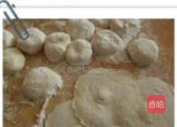 木耳肉末韭菜包子的做法图解9