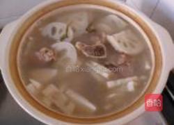 莲藕山药猪骨汤的做法图解7