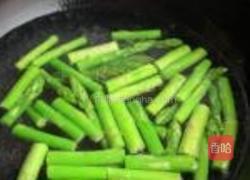 芦笋拌虾仁的做法图解4