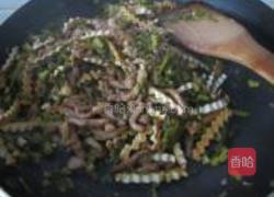 雪菜香干炒肉丝的做法图解9