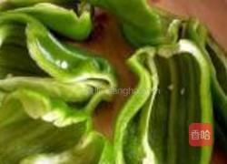 虎皮尖椒的做法图解1