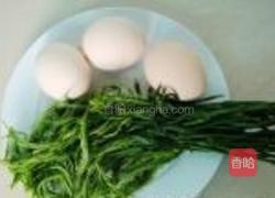 臭菜煎鸡蛋的做法图解1