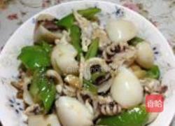 三椒爆墨鱼仔的做法图解8