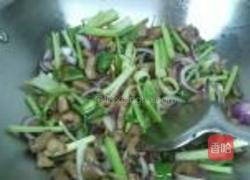 爽脆椒炒生肠的做法图解10