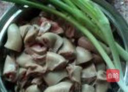 爽脆椒炒生肠的做法图解4