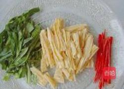 腐竹海米烧芥蓝的做法图解3