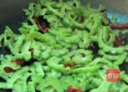苦瓜炒腊肉的做法图解6