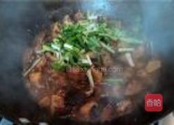 新鲜冬菇焖排骨的做法图解7