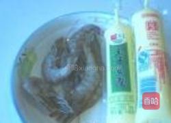 玉子虾仁的做法图解1