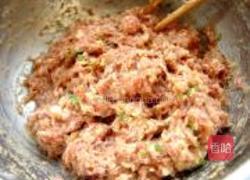 自制狮子头的做法图解1