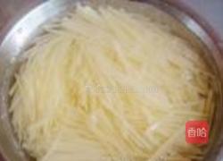土豆丝炒肉的做法图解2
