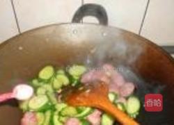 黄瓜炒香肠的做法图解6