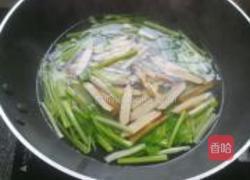 芹菜炒香干的做法图解2