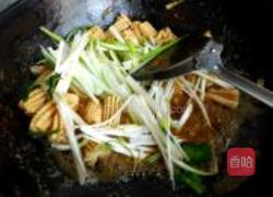 葱爆鱿鱼的做法图解6