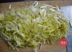 韭黄炒鸡蛋的做法图解3