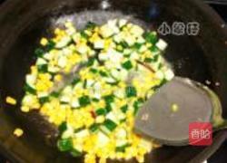 香辣黄瓜玉米虾仁的做法图解3