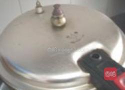 鲜蔬炖猪蹄的做法图解8