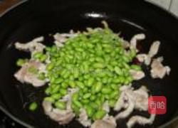 毛豆炒肉丝的做法图解7
