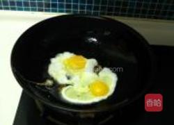 茄汁蛋炒饭的做法图解1