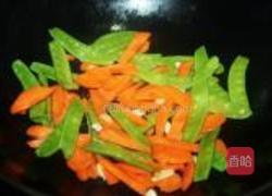 荷兰豆炒木耳的做法图解5
