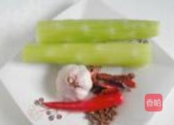 凉拌莴笋的做法图解1