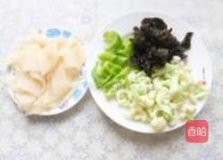 家常炒皮肚的做法图解1