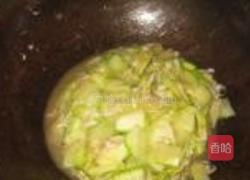 西葫芦炒虾皮的做法图解5