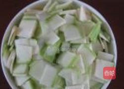 西葫芦炒虾皮的做法图解1